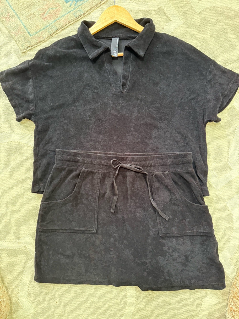 bobi Black Pullover Top & matching Skirt SET! Great lounge or travel wear Large